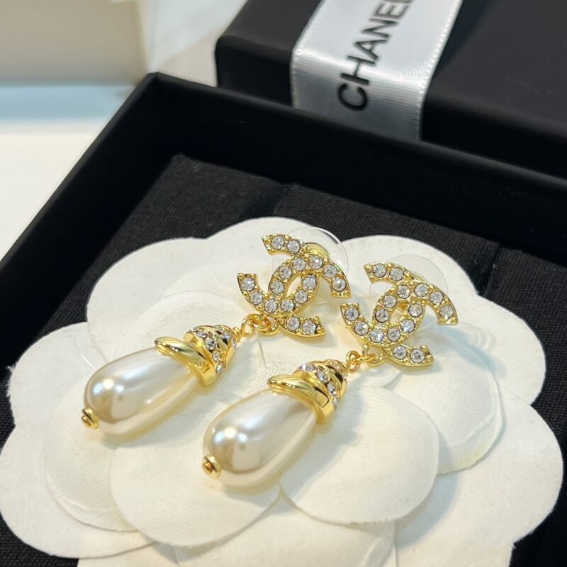 ☑️CHANEL香奈儿双c满钻珍珠耳钉耳环 - Image 4