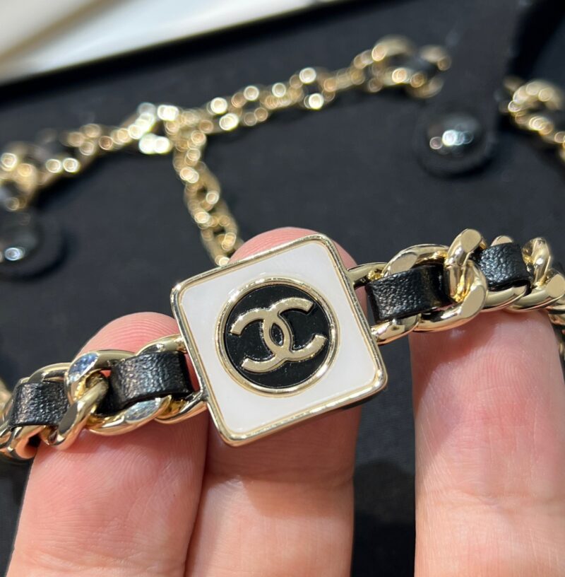 ☑️CHANEL香奈儿双c 方形黑皮绳项链颈链 - Image 7