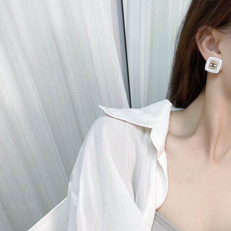☑️CHANEL香奈儿双c 方形耳钉耳环 - Image 5