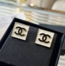 ☑️CHANEL香奈儿双c方形珐琅耳钉耳环