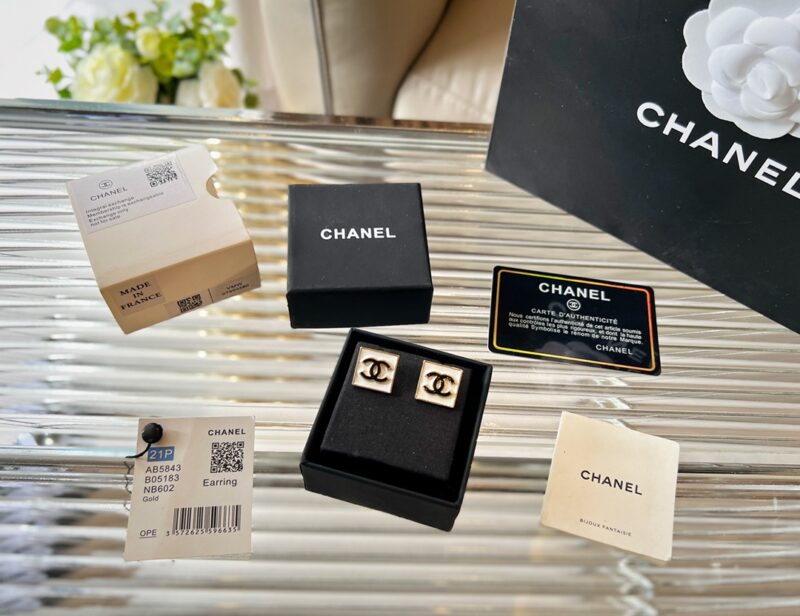 ☑️CHANEL香奈儿双c方形珐琅耳钉耳环 - Image 3