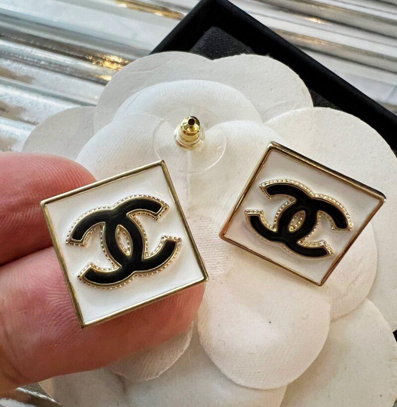☑️CHANEL香奈儿双c方形珐琅耳钉耳环 - Image 9