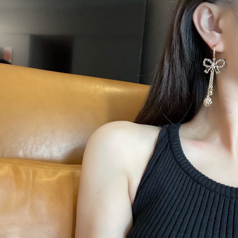 ☑️CHANEL香奈儿双c山茶花蝴蝶结耳钉耳环 - Image 5