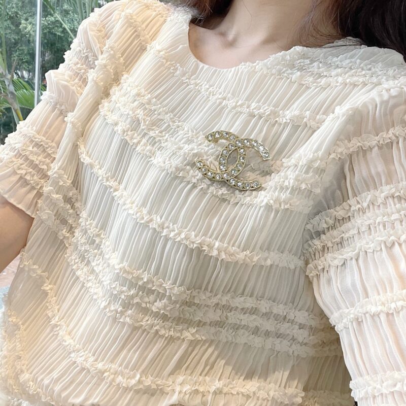 ☑️CHANEL香奈儿双c 金色满钻胸针 - Image 7