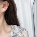 Saint Laurent圣罗兰YSL不对称珍珠耳钉耳环