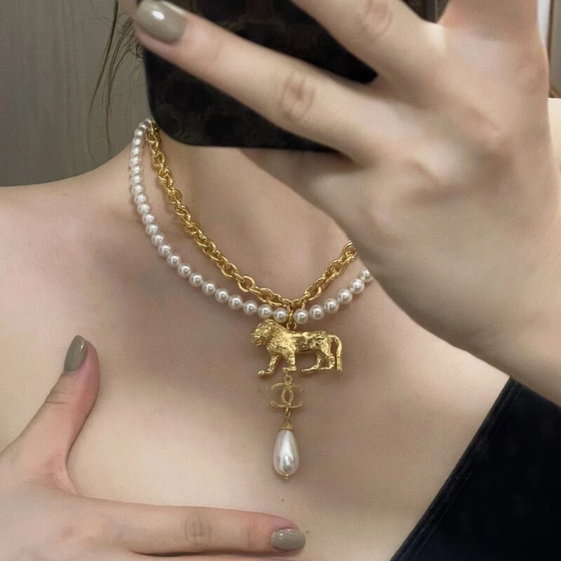 ☑️CHANEL香奈儿双c珍珠狮子🦁项链 - Image 5