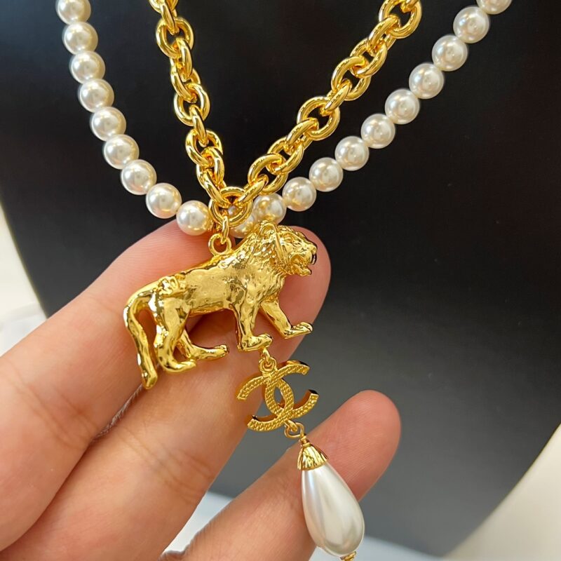 ☑️CHANEL香奈儿双c珍珠狮子🦁项链 - Image 7