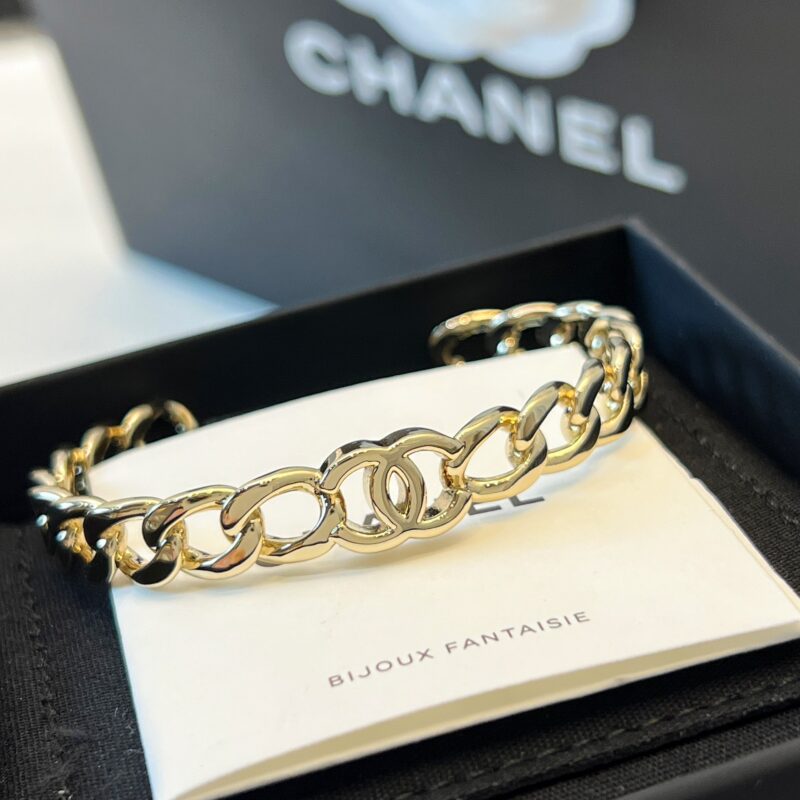 ☑️CHANEL香奈儿双c字母开口手镯 - Image 6