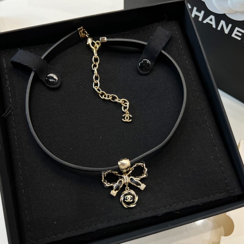 ☑️CHANEL香奈儿蝴蝶结皮绳颈链项链 - Image 7