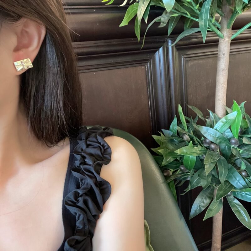 ☑️CHANEL香奈儿方形金色耳钉耳环 - Image 7