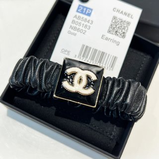 ☑️CHANEL香奈儿双c滴油方形小羊皮发绳 手绳
