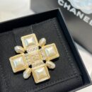 ☑️CHANEL香奈儿双c方形珍珠胸针