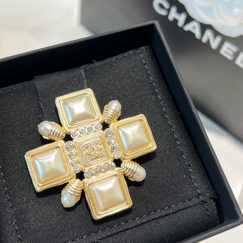 ☑️CHANEL香奈儿双c方形珍珠胸针 - Image 5