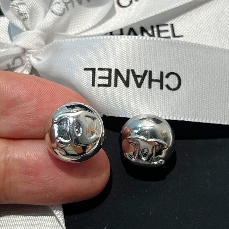 ☑️CHANEL香奈儿c1双c光面银珠耳钉耳环 - Image 9