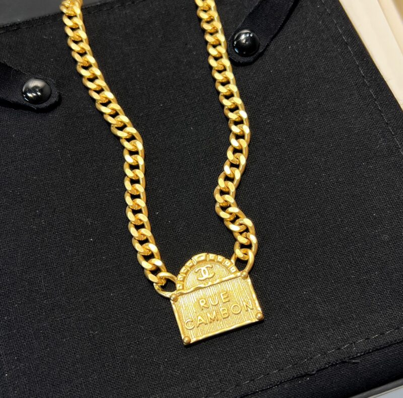 ☑️CHANEL香奈儿双c金色包包购物袋项链 - Image 7