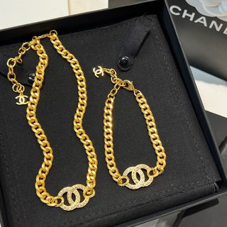 ☑️CHANEL香奈儿金色双c满钻项链 手链