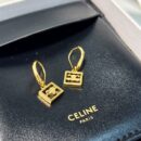 Celine赛琳金色凯旋门桃心耳钉