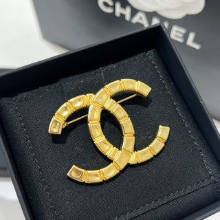 ☑️CHANEL香奈儿金色双c胸针