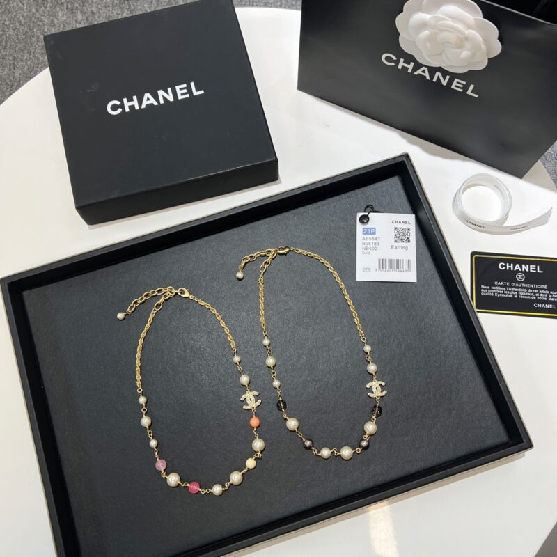 ☑️CHANEL香奈儿双c彩色珍珠项链 - Image 4