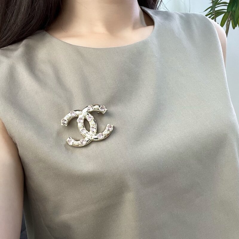 ☑️CHANEL香奈儿金色双c粉桃心胸针 - Image 5