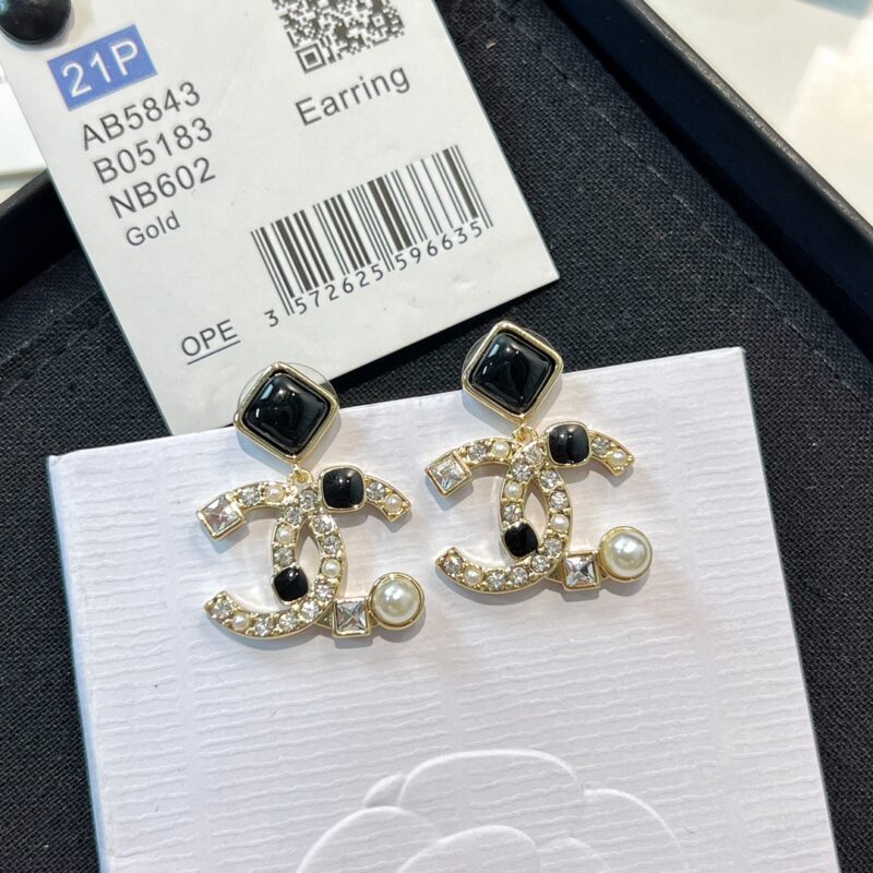 ☑️CHANEL香奈儿c2双c 黑色菱形珍珠耳钉耳环 - Image 8