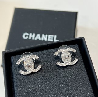 ☑️CHANEL香奈儿c1双c满钻耳钉耳环