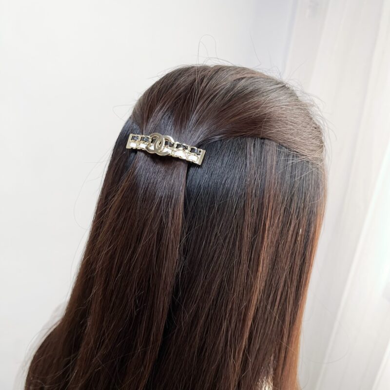 ☑️CHANEL香奈儿双c黑白皮绳发夹发卡 - Image 5