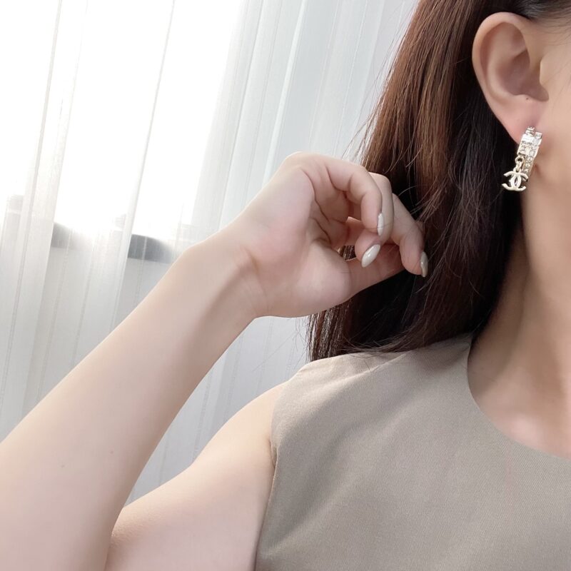 ☑️CHANEL香奈儿c2双c满钻耳钉耳环 - Image 5