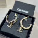 ☑️CHANEL香奈儿c2双c黑皮绳字母耳钉耳环