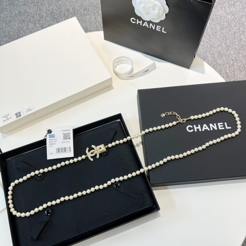 ☑️CHANEL香奈儿双c满钻珍珠毛衣链项链 - Image 6