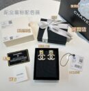 ☑️CHANEL香奈儿c2双c满钻方形耳钉耳环