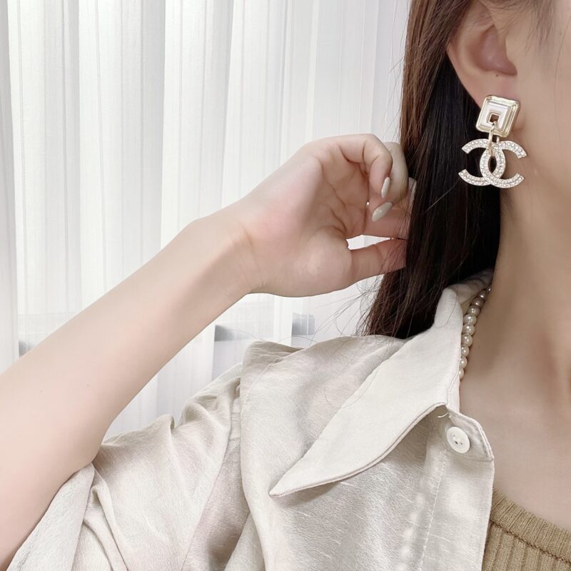 ☑️CHANEL香奈儿c2双c满钻方形耳钉耳环 - Image 5