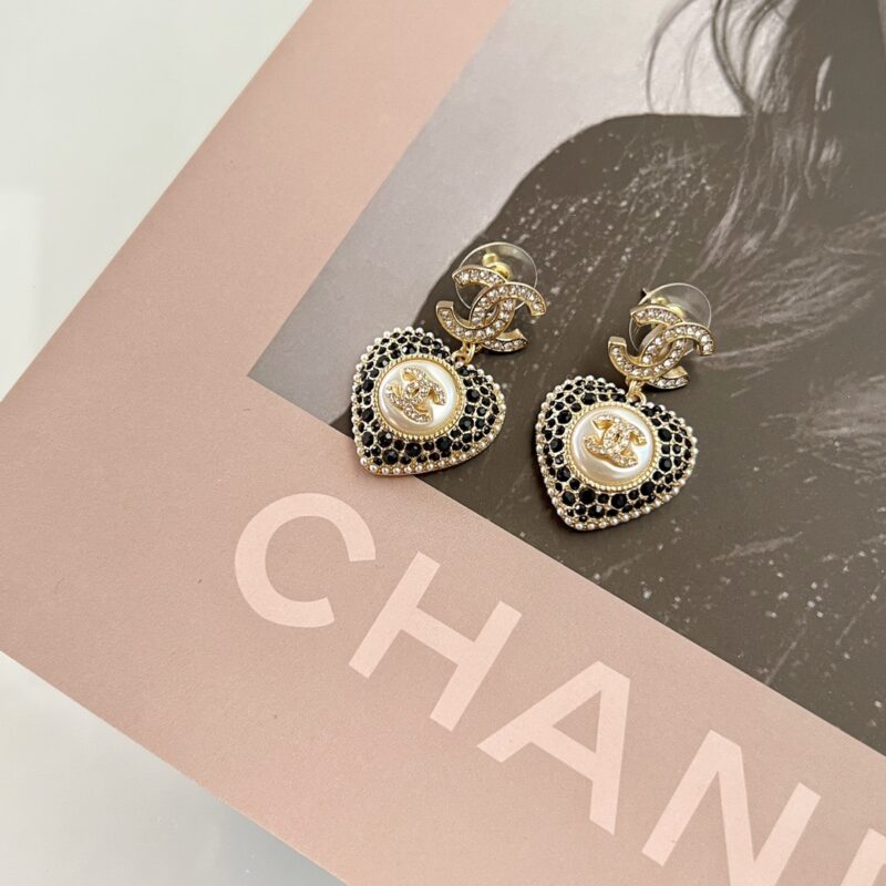 ☑️CHANEL香奈儿c2双c满钻桃心爱心耳钉耳环 - Image 9