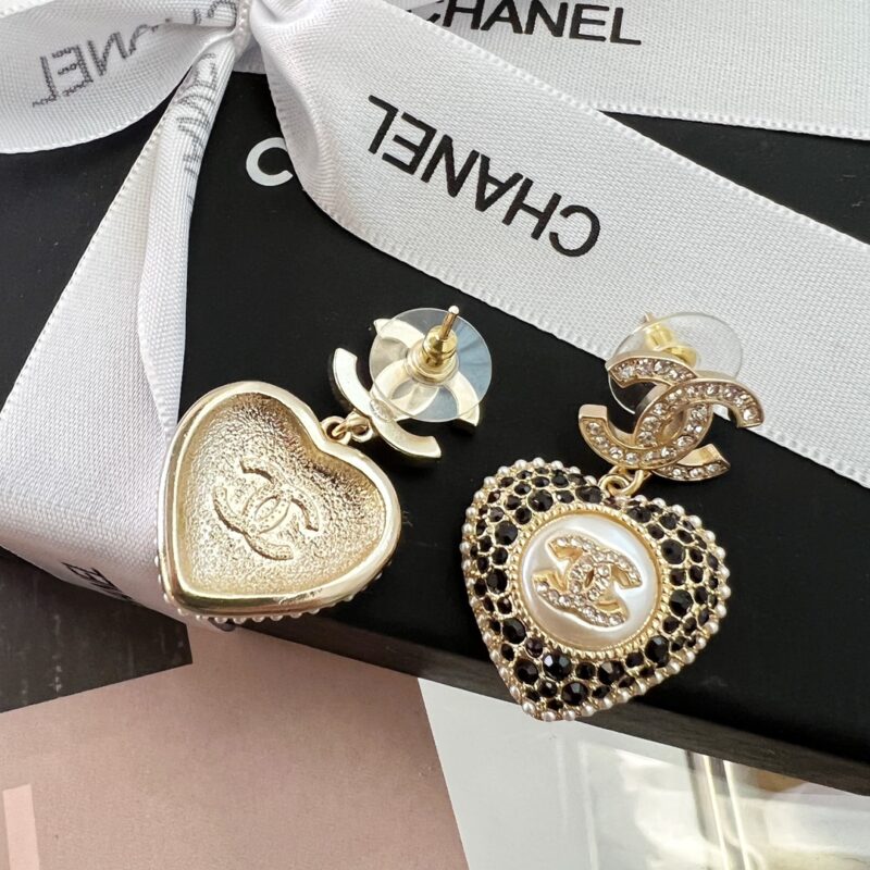 ☑️CHANEL香奈儿c2双c满钻桃心爱心耳钉耳环 - Image 7
