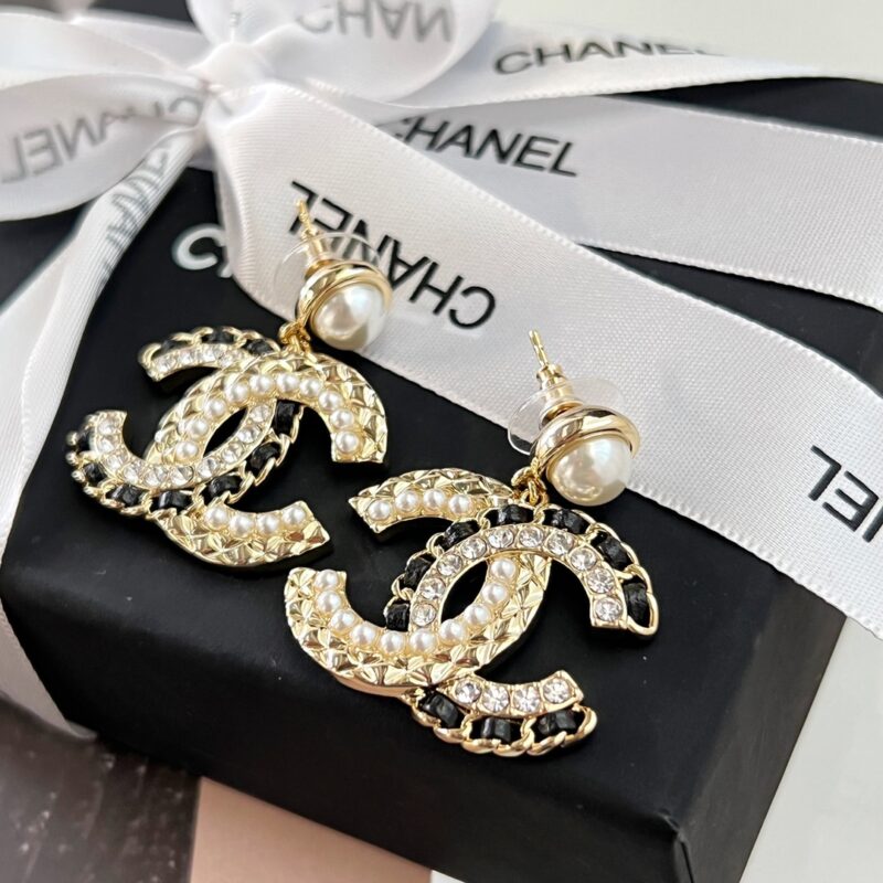 ☑️CHANEL香奈儿c2双c黑皮绳珍珠耳钉耳环 - Image 7