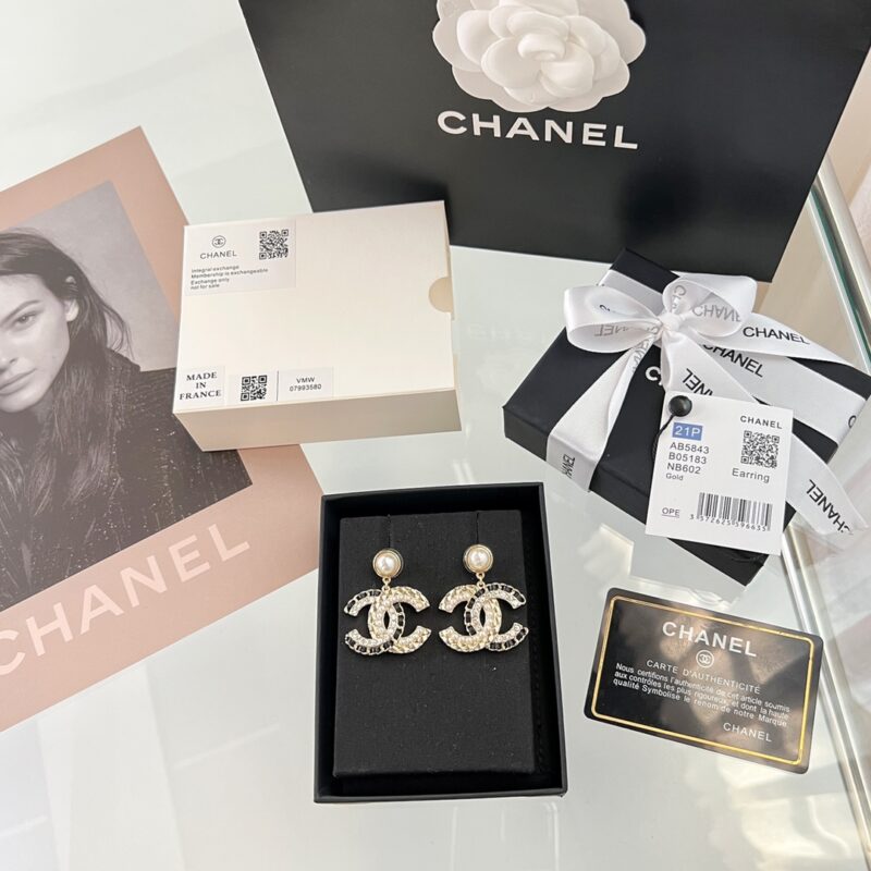☑️CHANEL香奈儿c2双c黑皮绳珍珠耳钉耳环 - Image 3