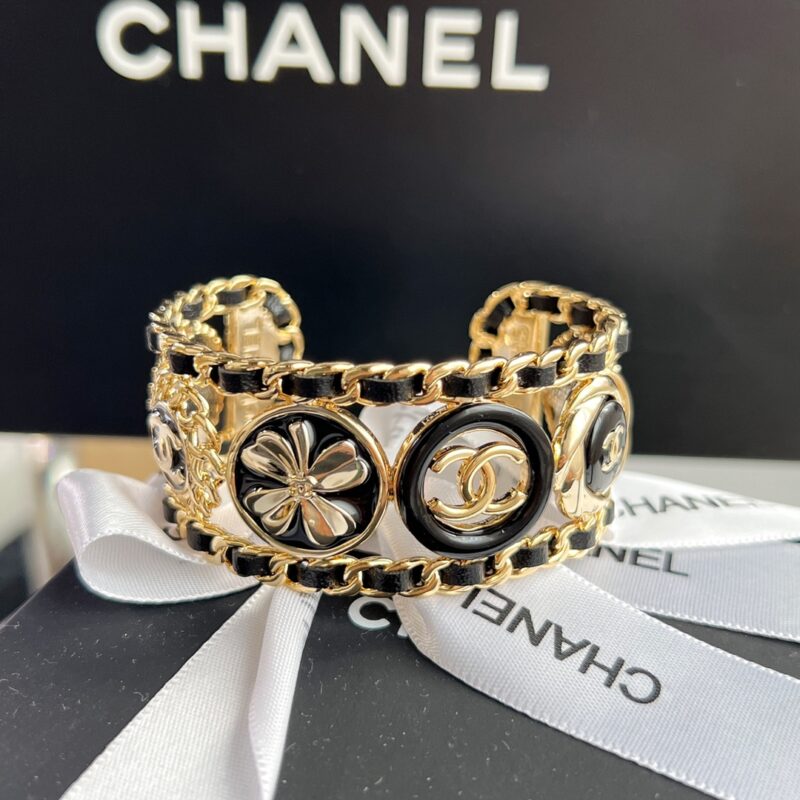 ☑️CHANEL香奈儿双c黑皮绳开口手镯 - Image 9