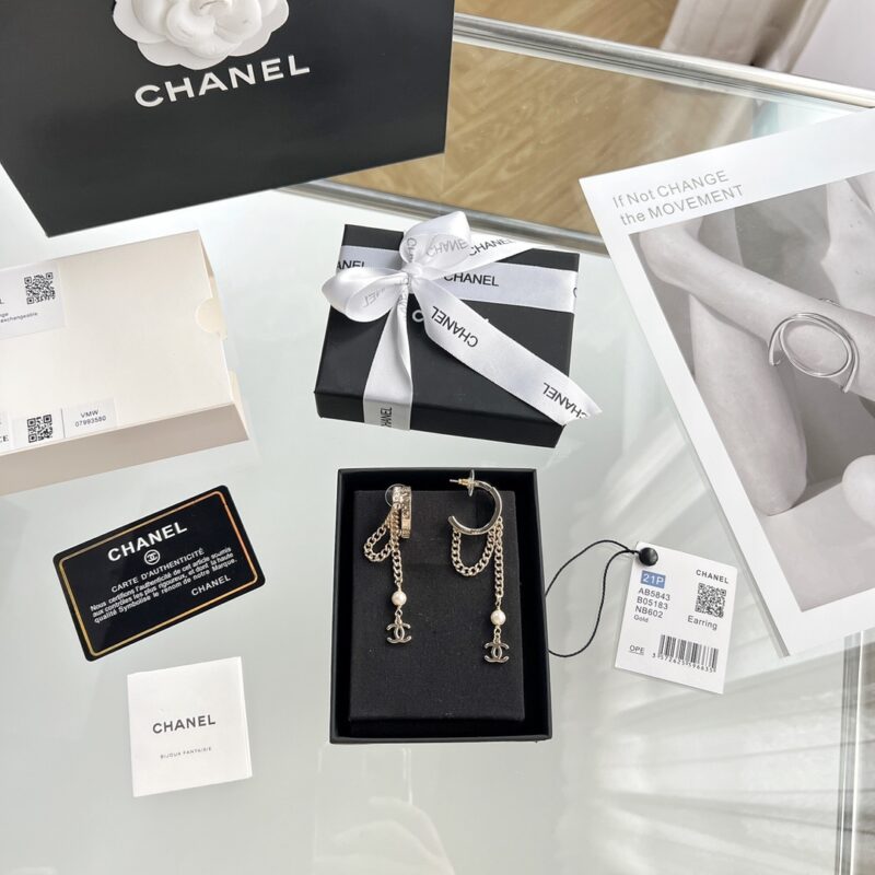 ☑️CHANEL香奈儿双c流苏珍珠耳钉耳环 - Image 3
