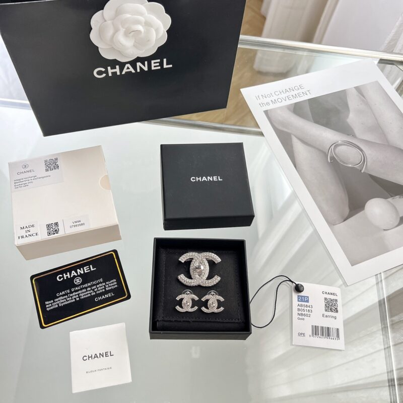 ☑️CHANEL香奈儿双c满钻耳钉 胸针 - Image 3