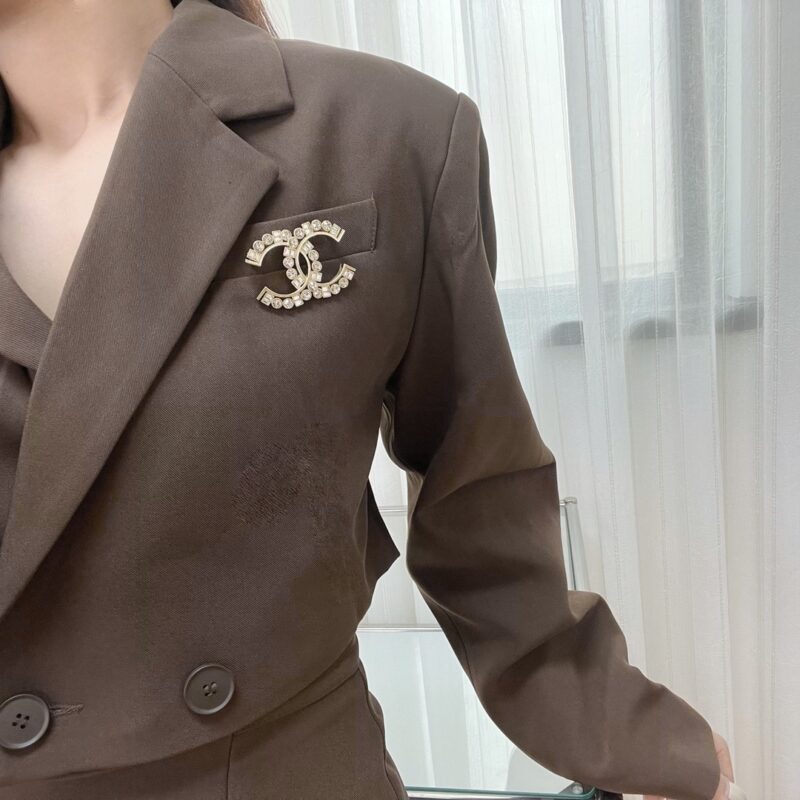 ☑️CHANEL香奈儿双c满钻方钻胸针 - Image 4