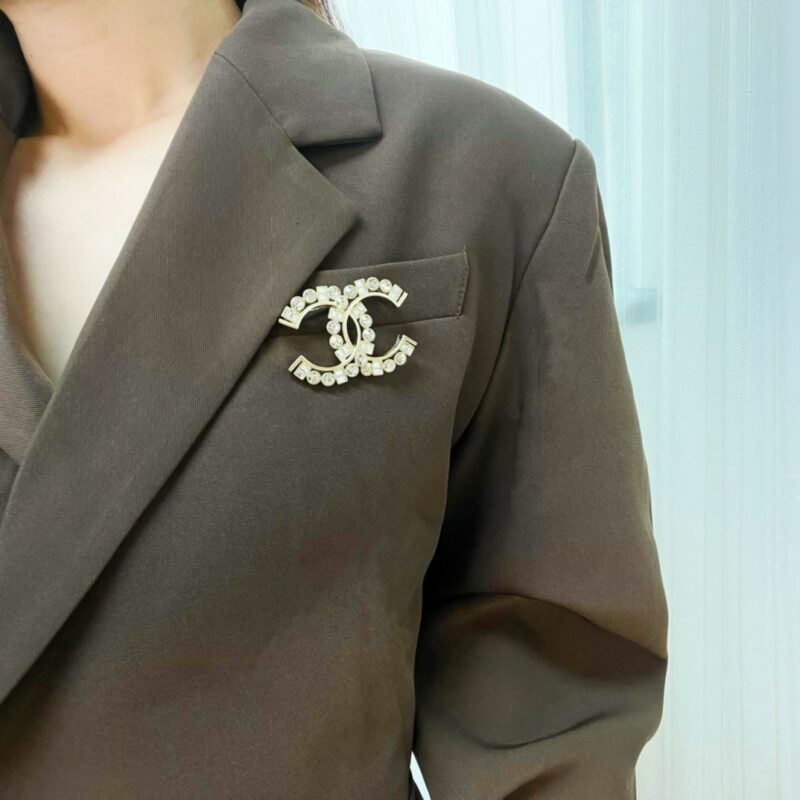☑️CHANEL香奈儿双c满钻方钻胸针 - Image 6