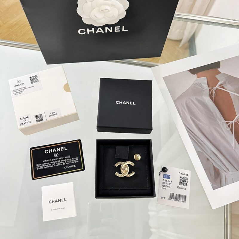 ☑️CHANEL香奈儿金色双c胸针 - Image 3