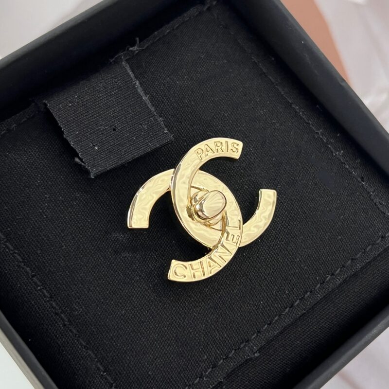 ☑️CHANEL香奈儿金色双c胸针 - Image 6