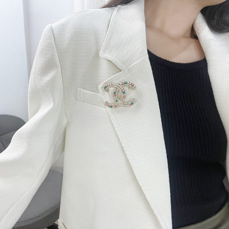 ☑️CHANEL香奈儿双c彩色珍珠胸针 - Image 4