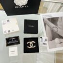 ☑️CHANEL香奈儿双c彩色珍珠胸针