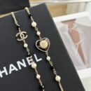 ☑️CHANEL香奈儿双c桃心黑白钻毛衣链项链