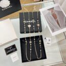 ☑️CHANEL香奈儿双c桃心黑白钻毛衣链项链