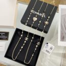 ☑️CHANEL香奈儿双c桃心黑白钻毛衣链项链