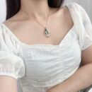 BVLGARI宝格丽SERPENTI系列孔雀石 白贝母蛇头项链