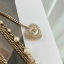 ☑️CHANEL香奈儿双c桃心黑白钻毛衣链项链